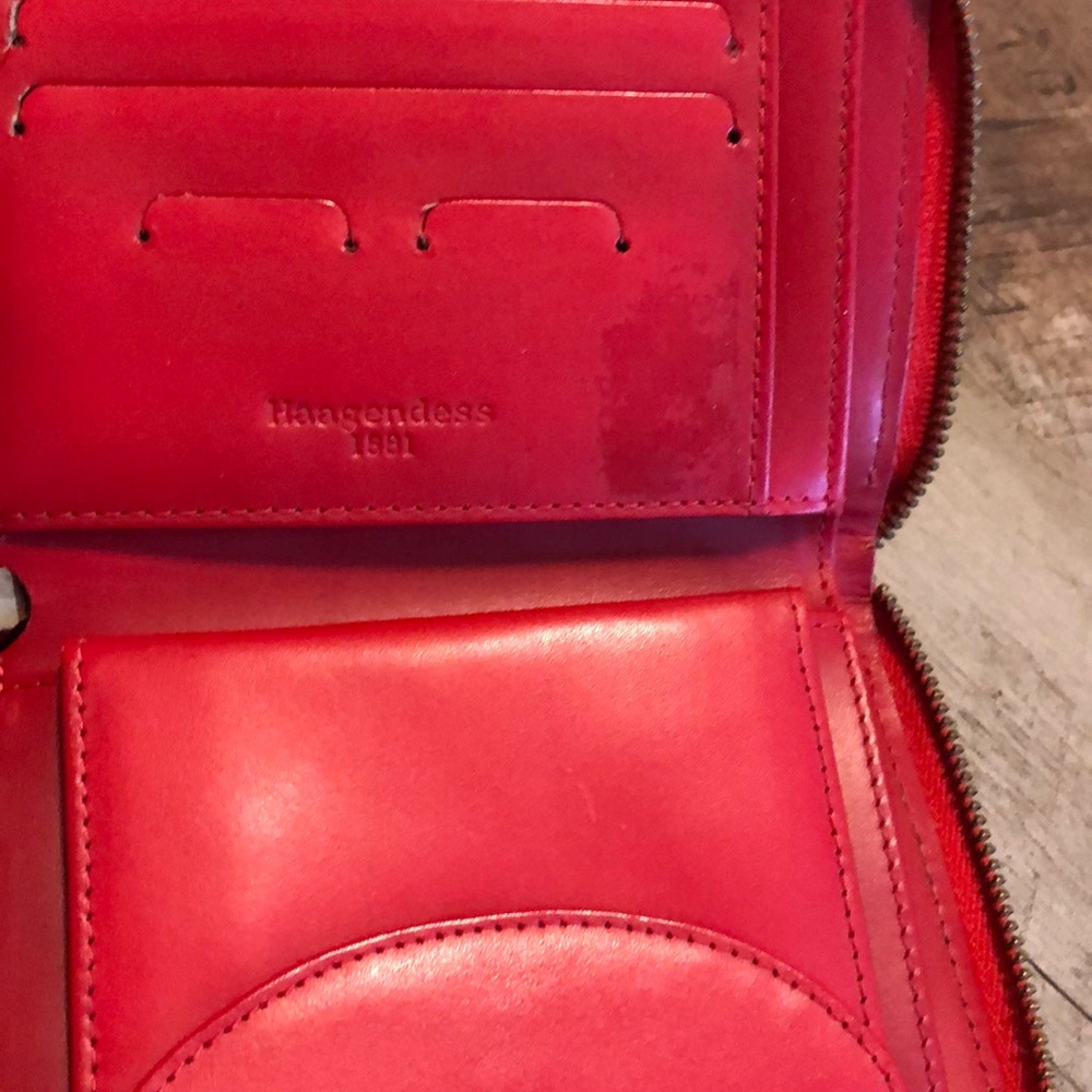 Red Wallet! Good condition! - Picture 3 of 3